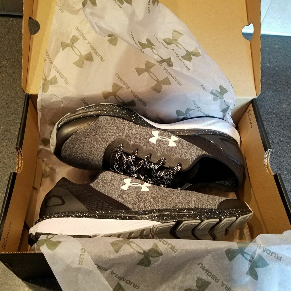 Under Armour Tennis Shoes